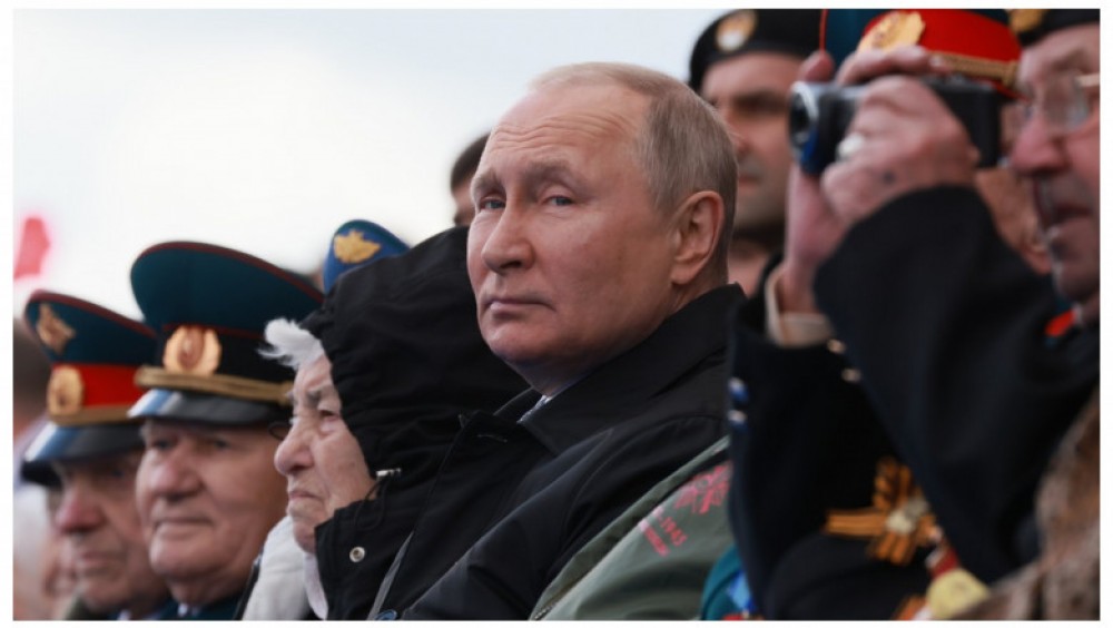 The Guardian: Tot ce a mai rămas pentru Vladimir Putin este sinistrul cult al victoriei